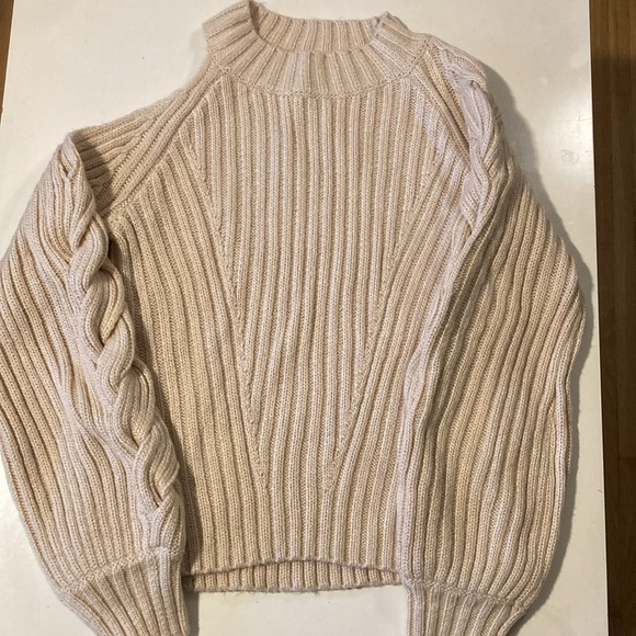 Revolve 525 America Braided Sleeve Cold Shoulder Sweater Beige Small - Picture 5 of 7